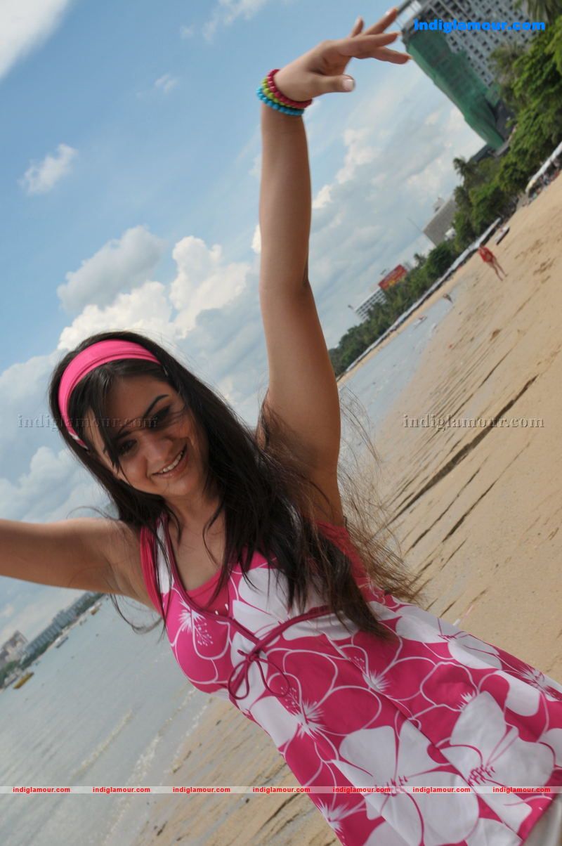 Aksha Actress hd photo