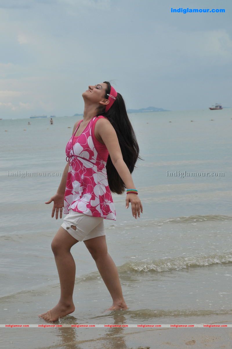 Aksha Actress hd photo