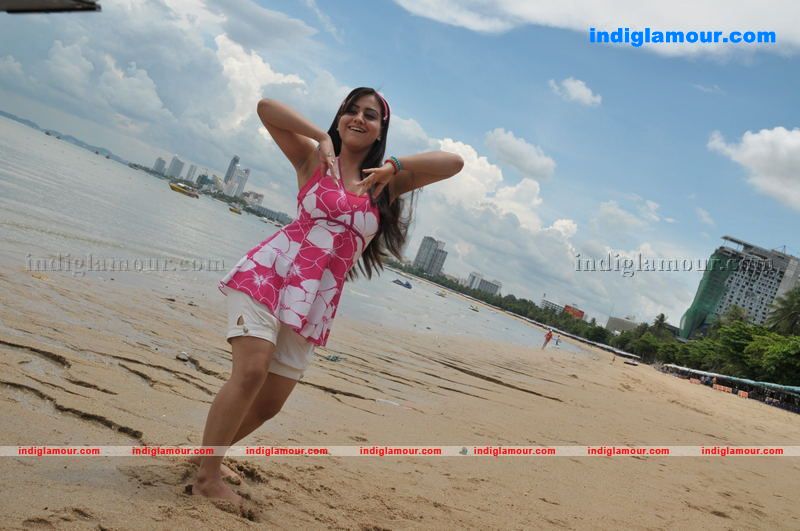 Aksha Actress hd photo