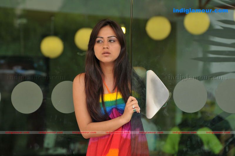 Aksha Actress hd photo