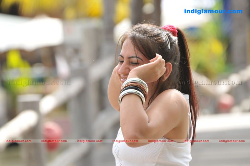 Aksha Actress hd photo