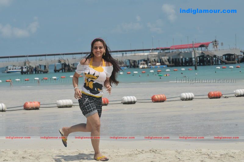 Aksha Actress hd photo