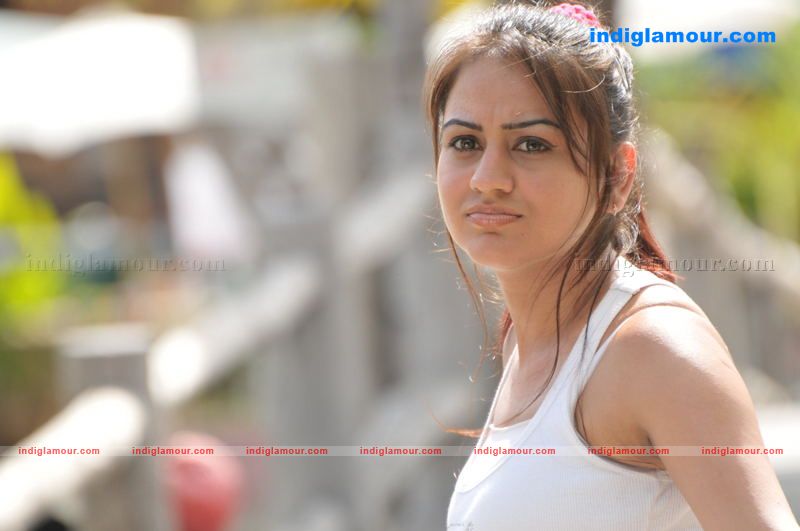 Aksha Actress hd photo
