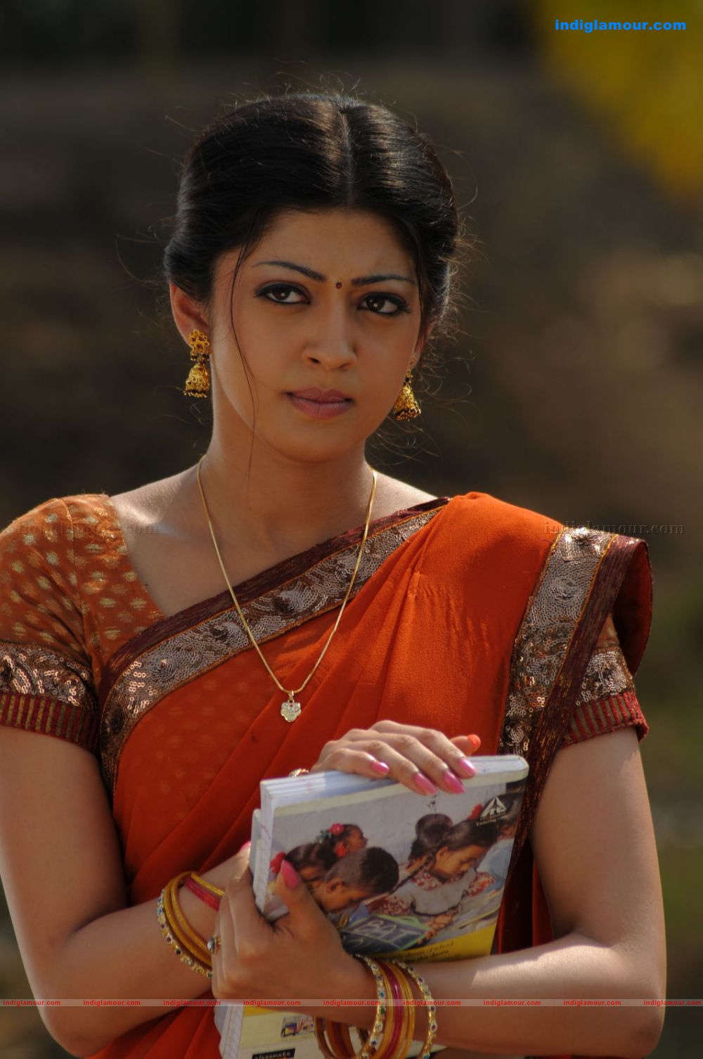 Pranitha Actress hd photo