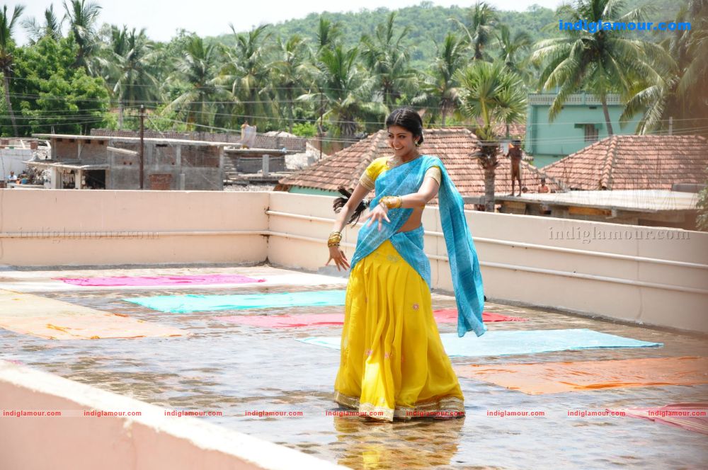 Pranitha Actress hd photo