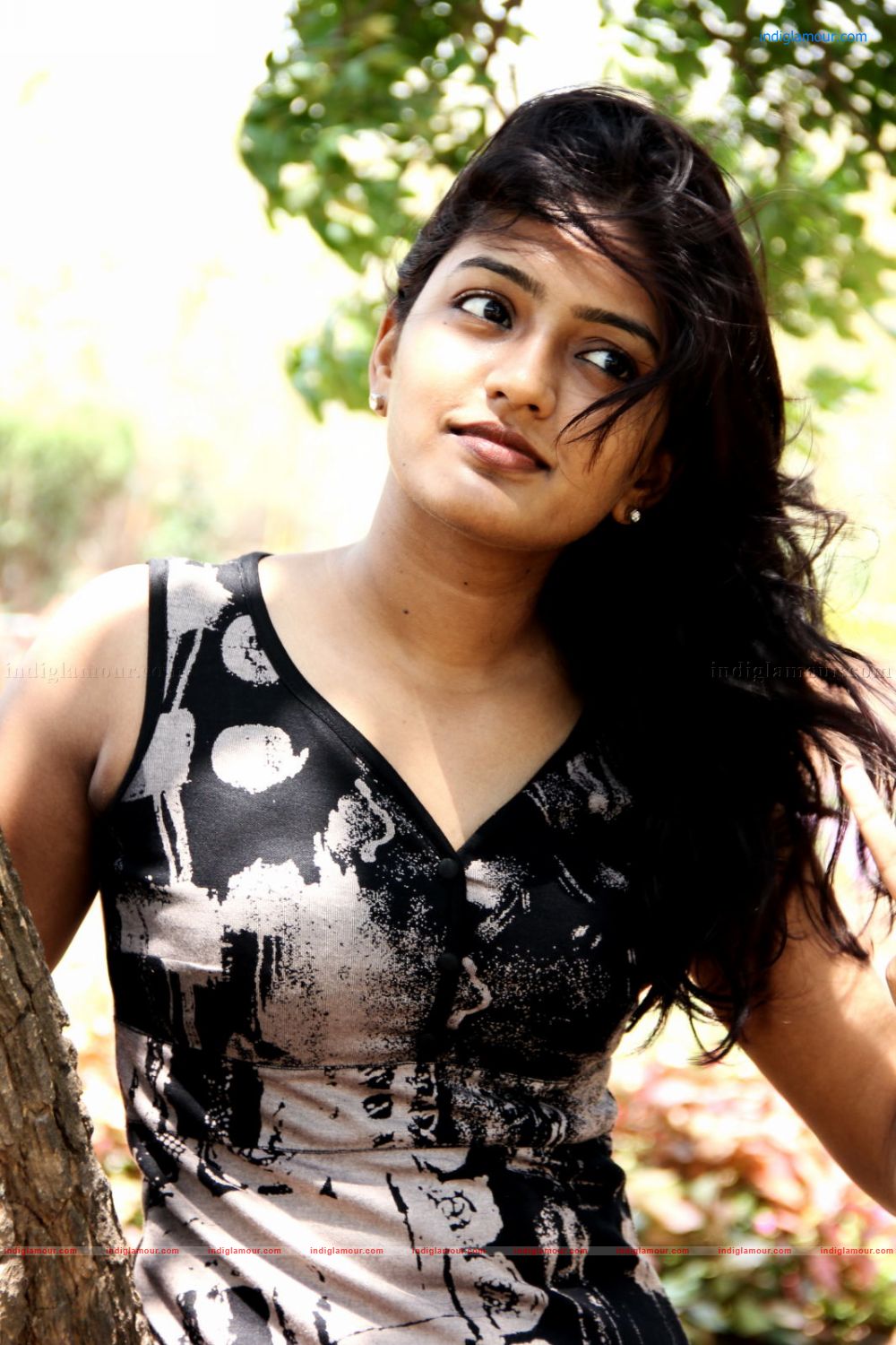 Eesha Actress hd photo