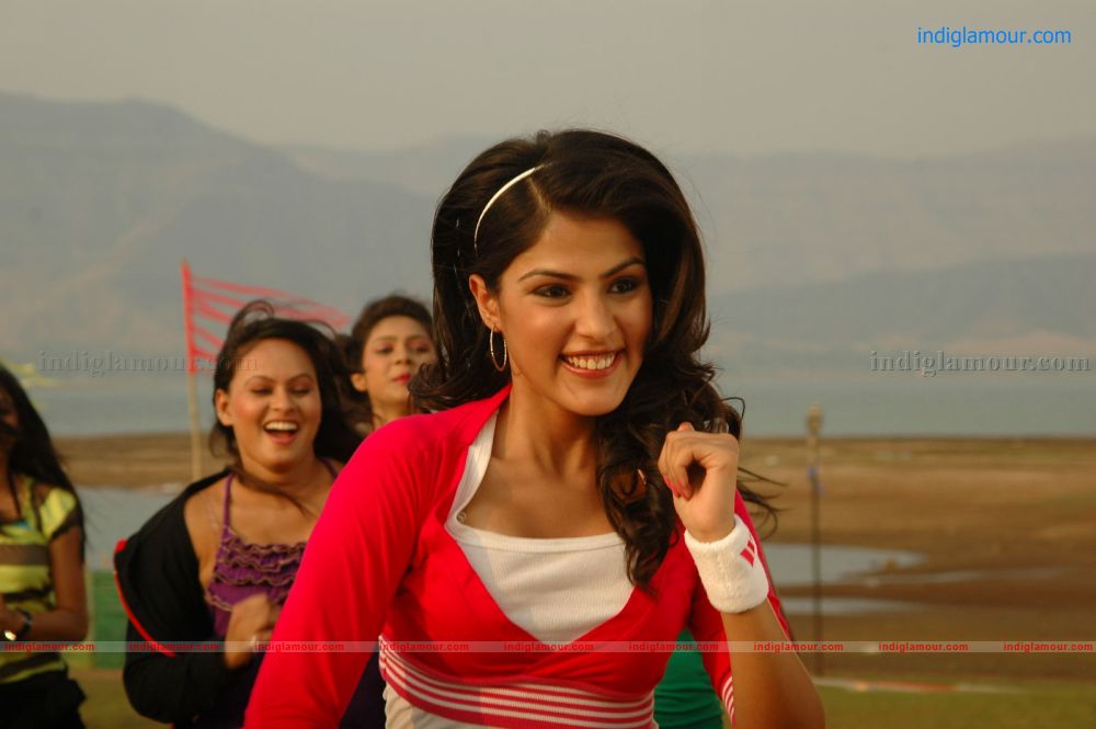 Rhea Chakraborty Actress hd photo