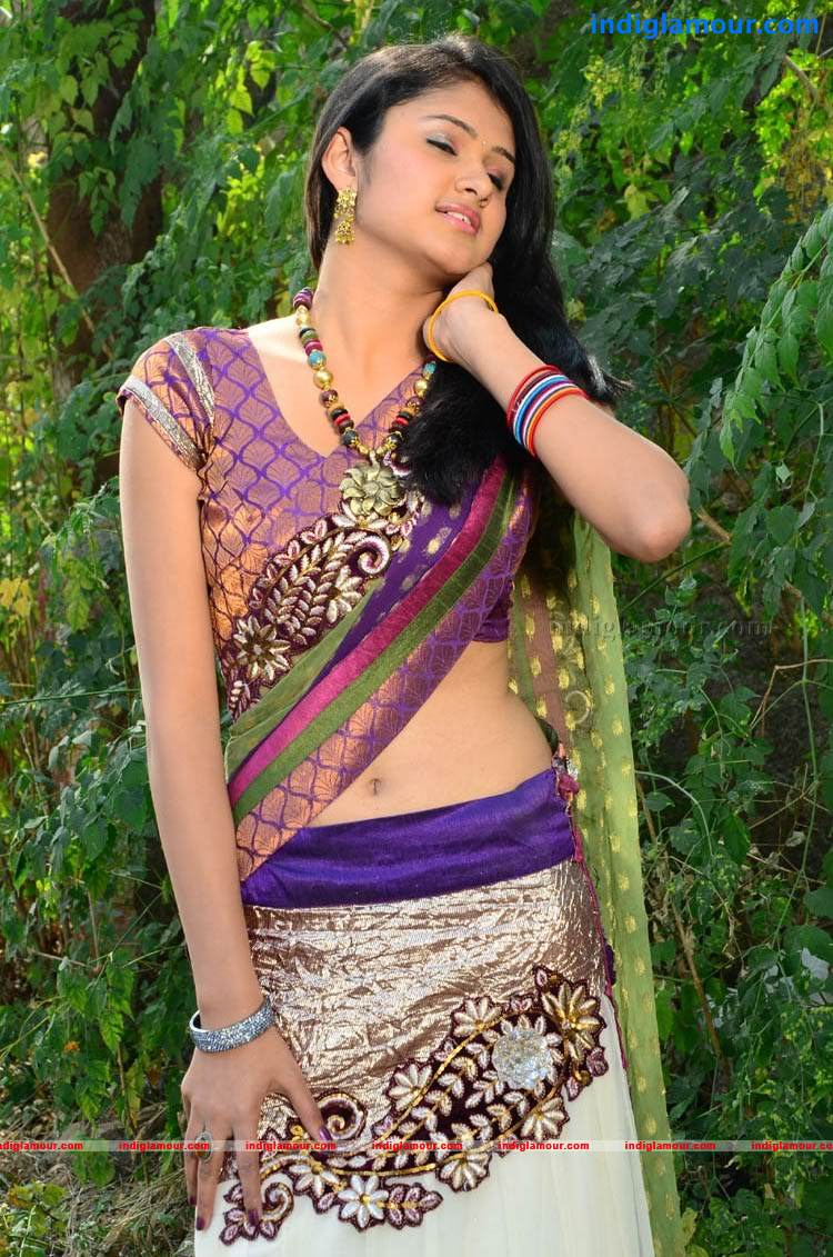 Kowslya Actress hd photo