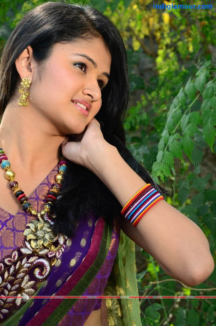 Kowslya Actress hd photo