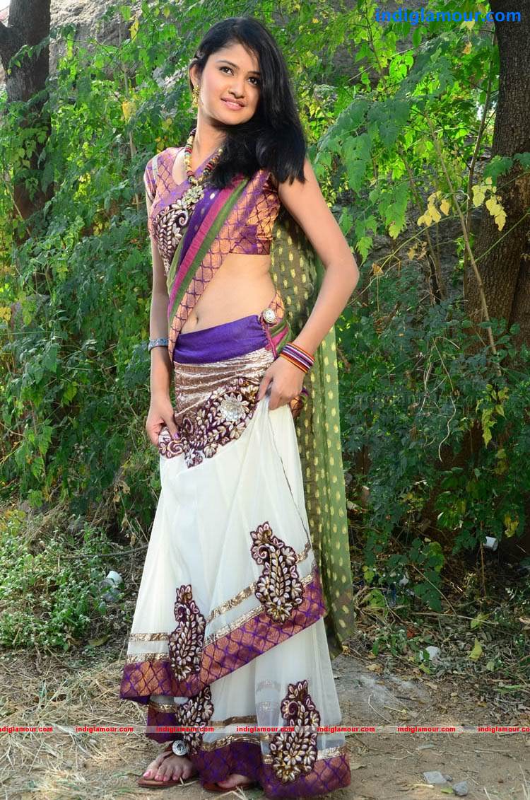 Kowslya Actress hd photo