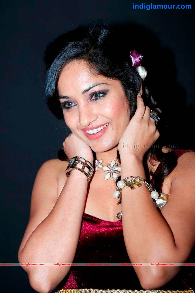 Madhavi Latha Actress hd photo
