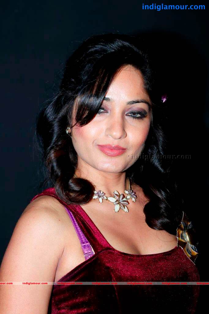 Madhavi Latha Actress hd photo