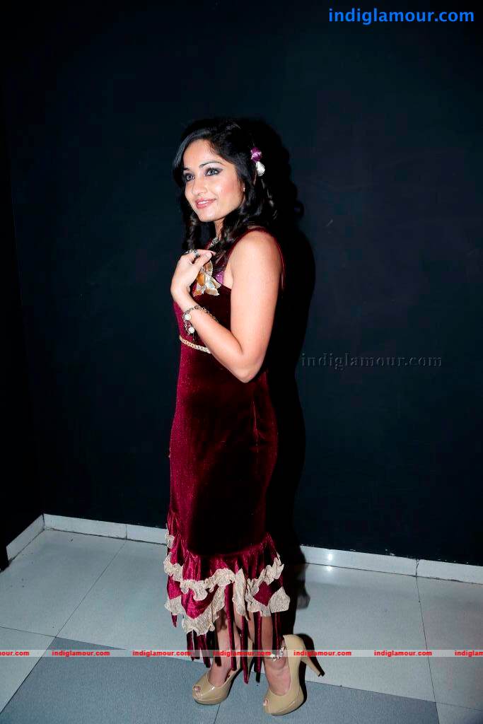 Madhavi Latha Actress hd photo
