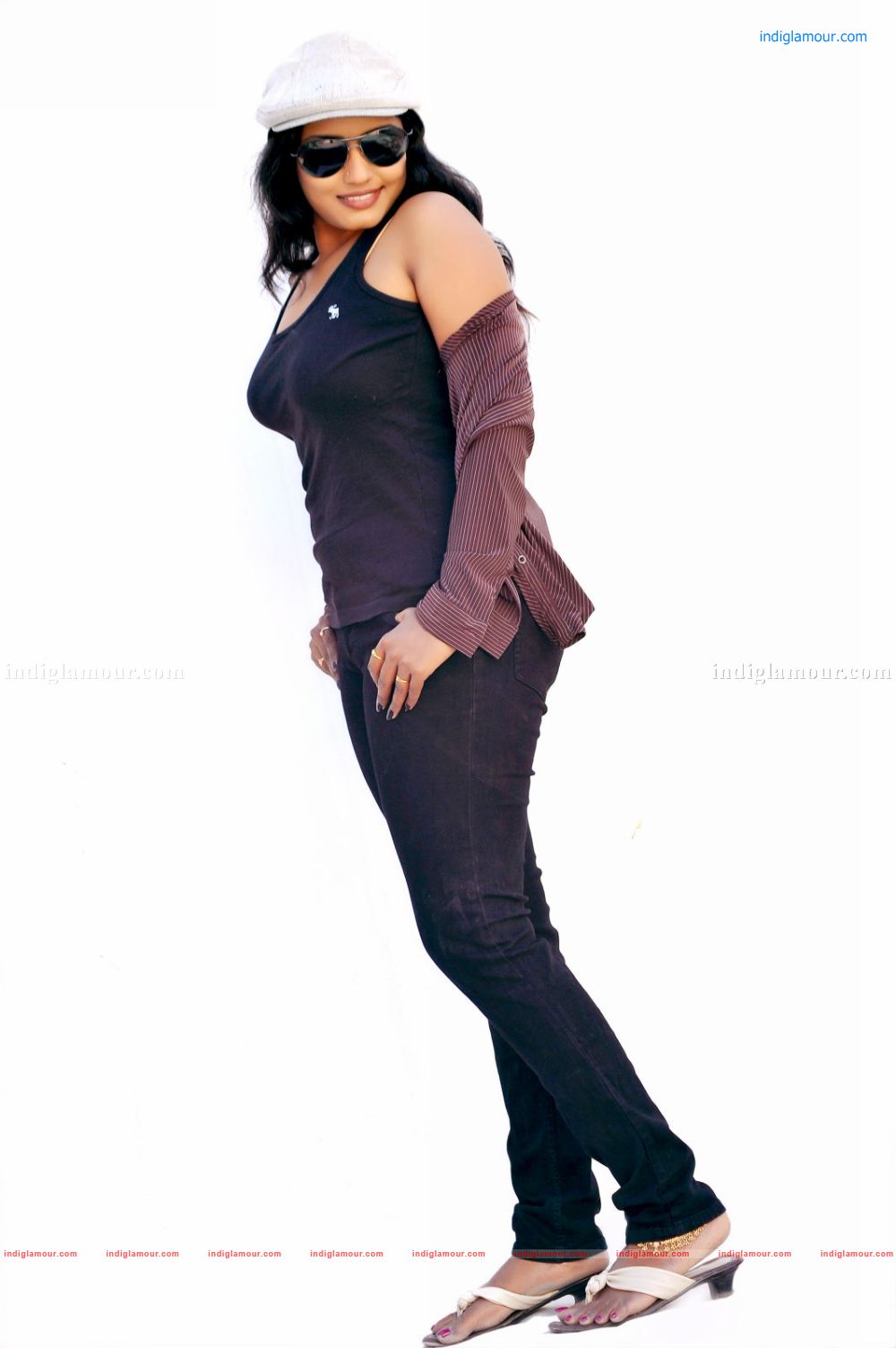 Roja Komaravolu Actress hd photo