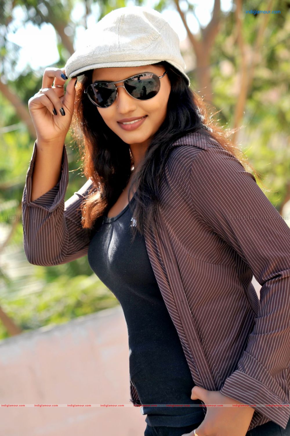 Roja Komaravolu Actress hd photo