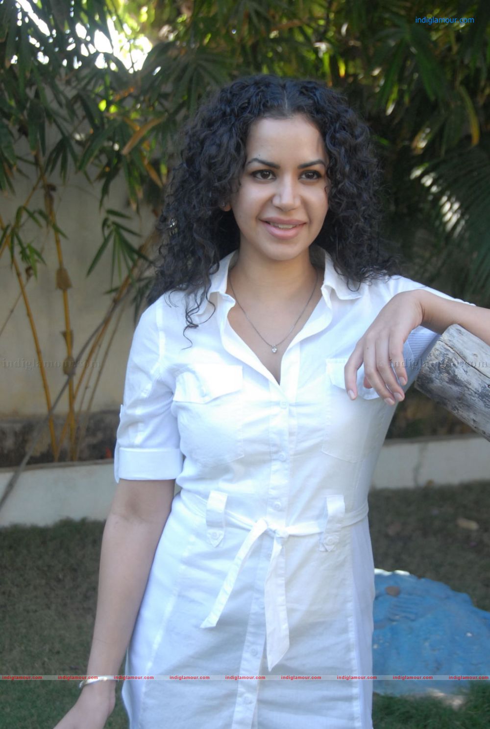 Ayesha Shiva Actress hd photo