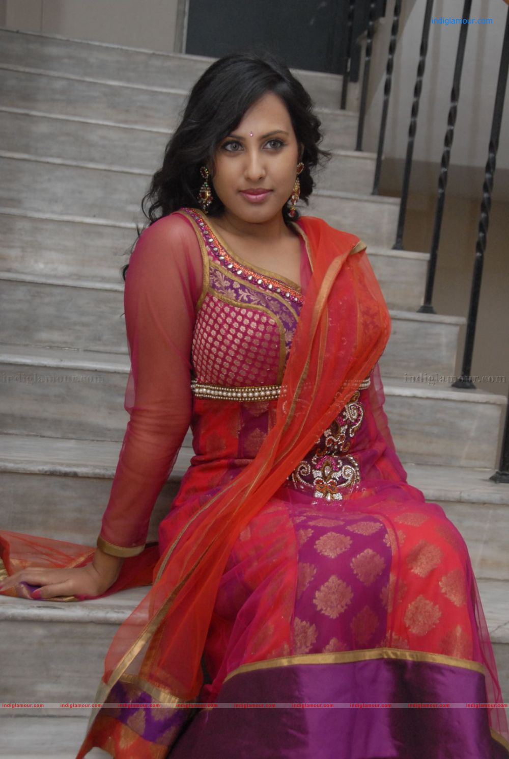 Raajitha Reddy Actress hd photo