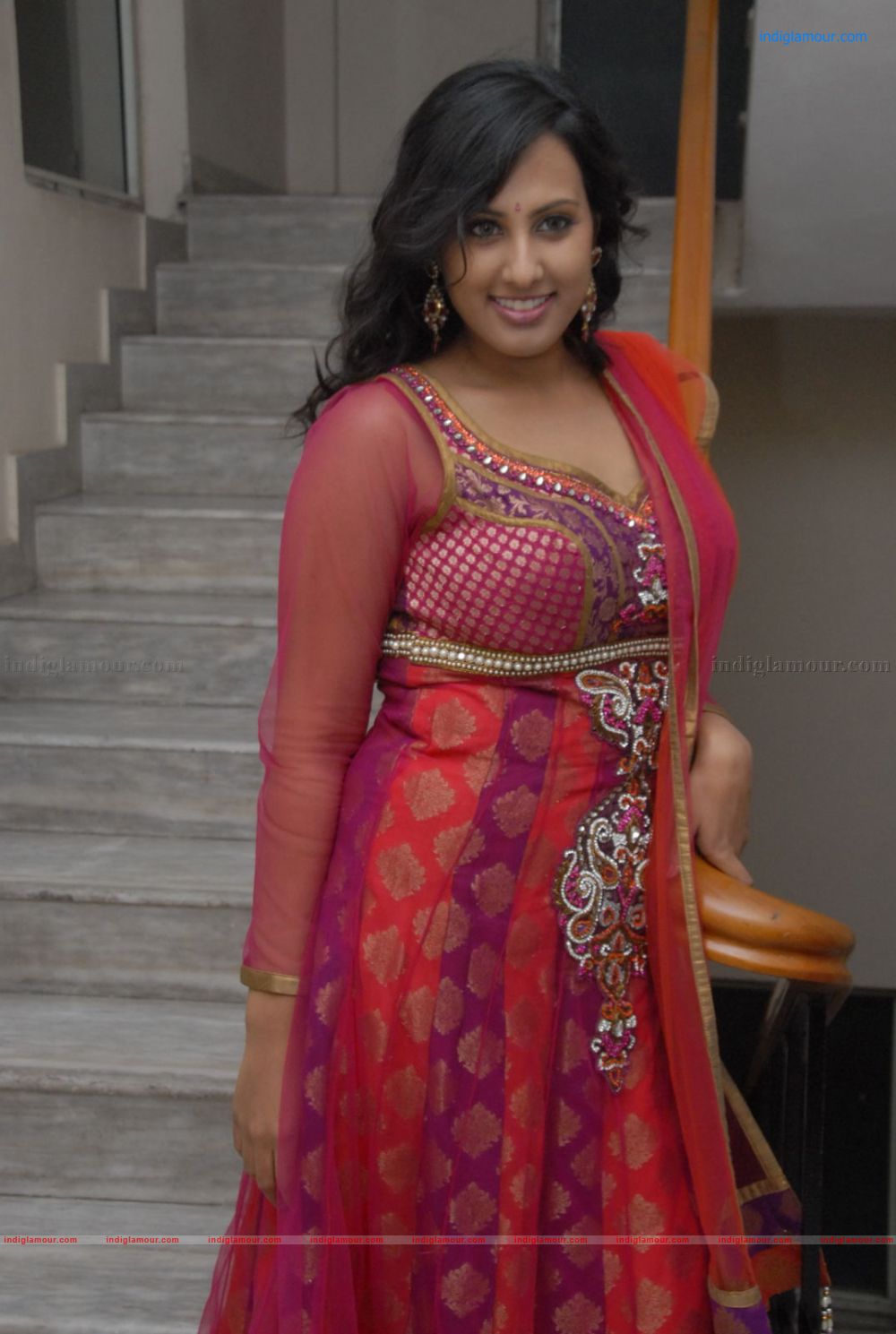 Raajitha Reddy Actress hd photo