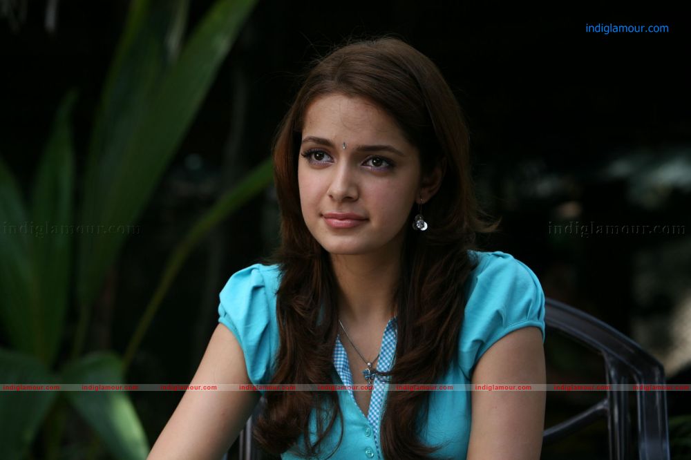 Shazahn Padamsee Actress hd photo