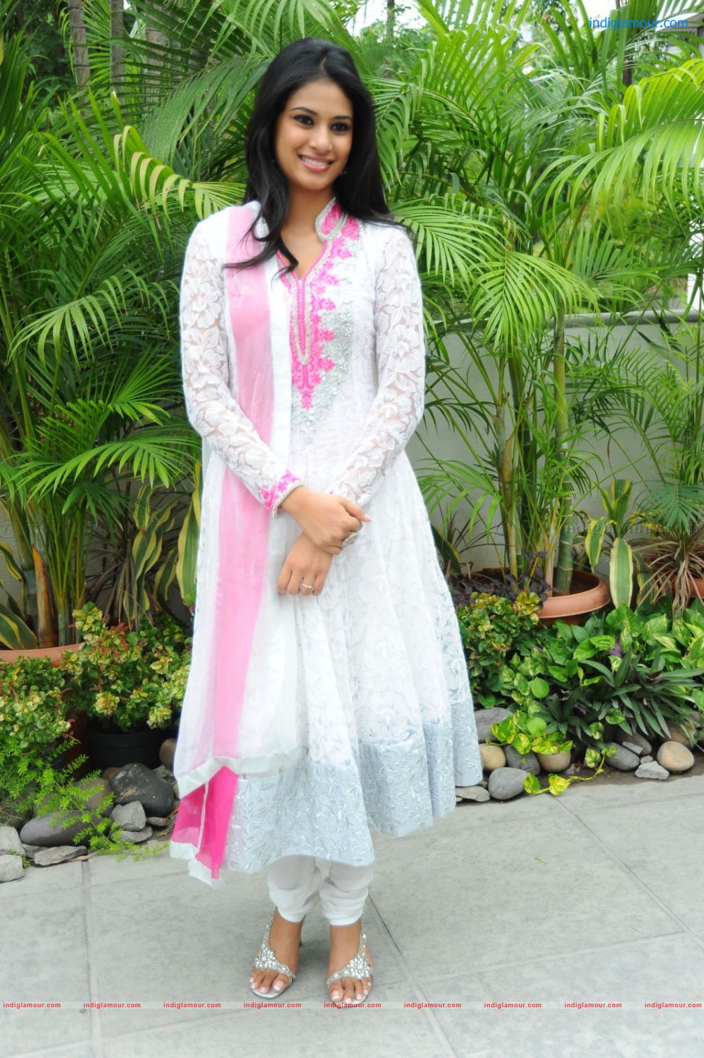 Zara Actress hd photo