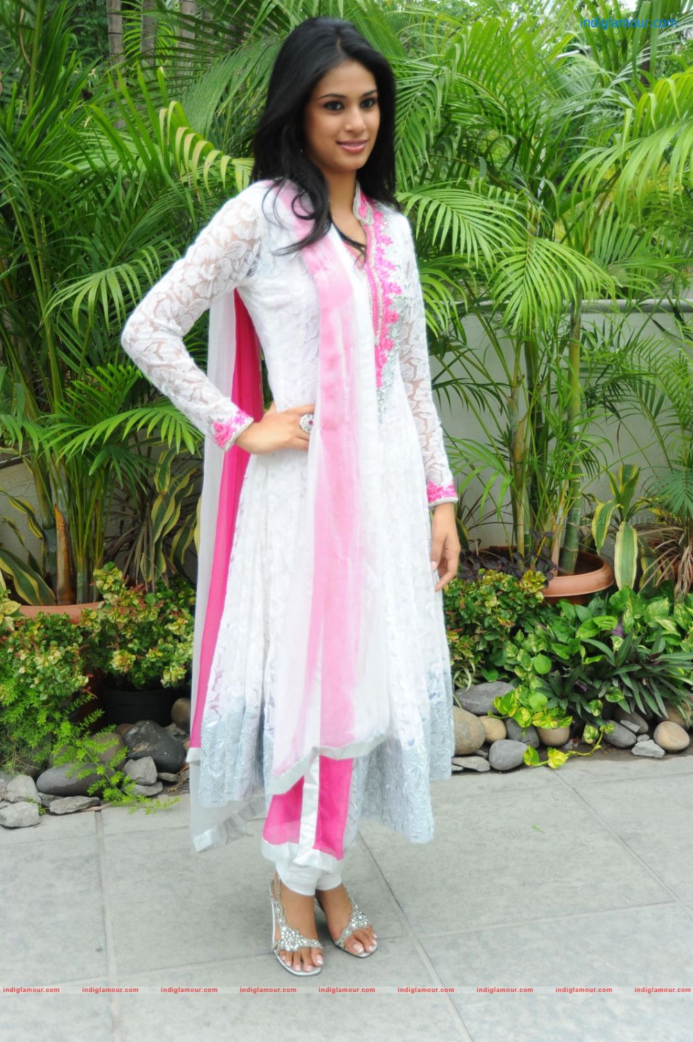 Zara Actress hd photo
