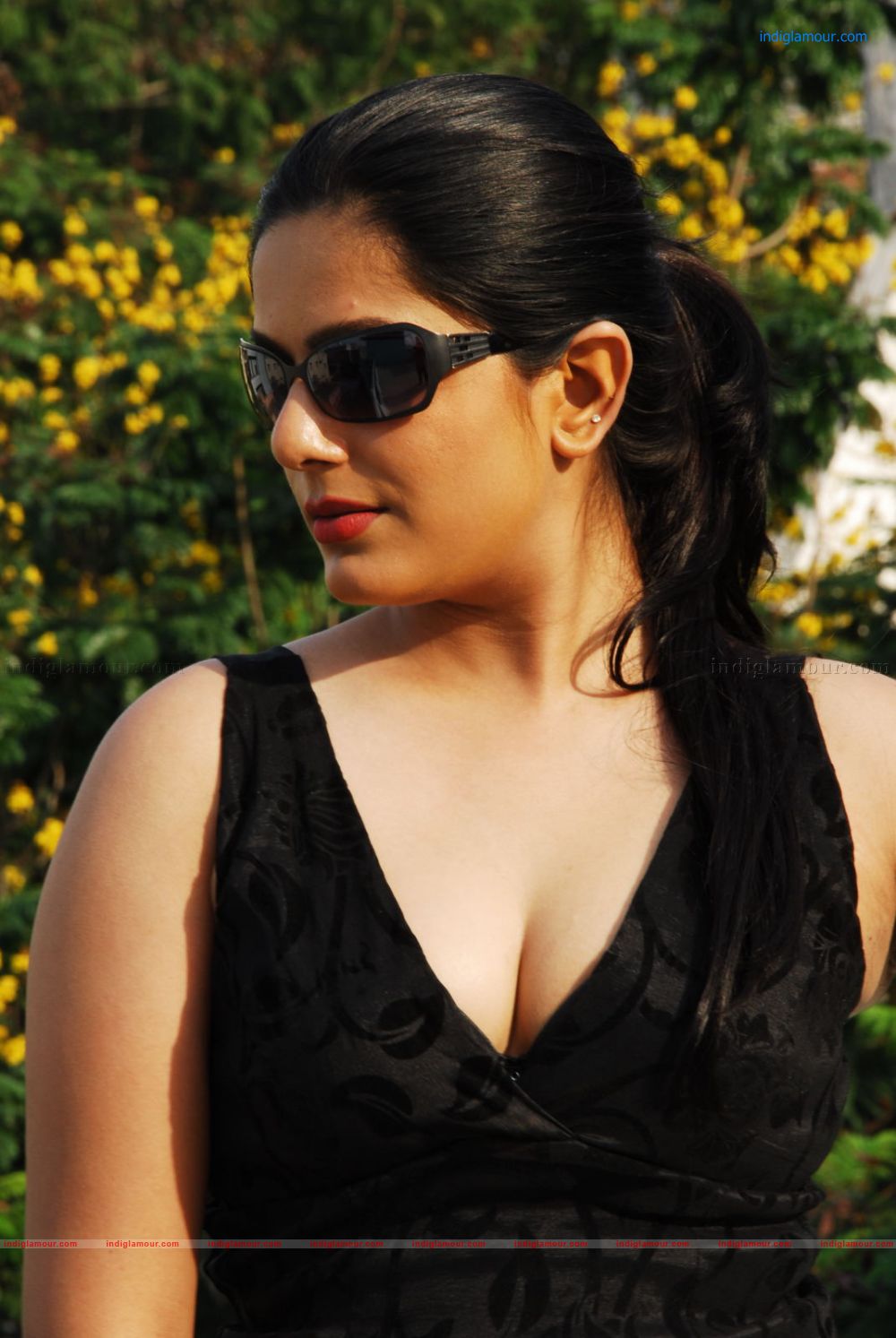 Reva Actress hd photo