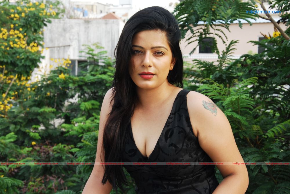 Reva Actress hd photo
