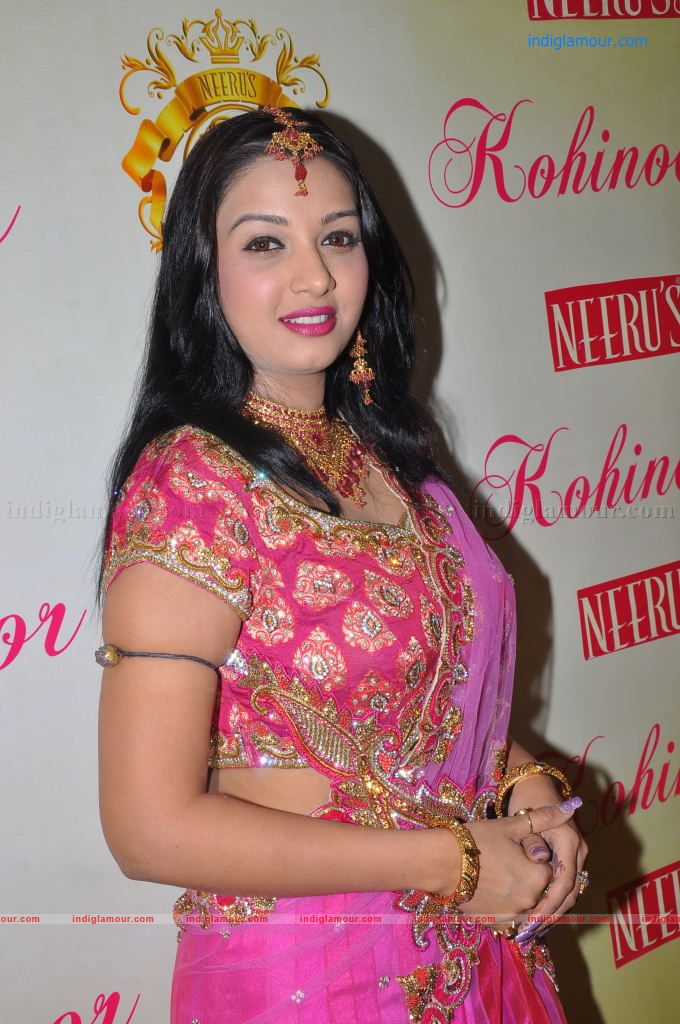 Siddhi Mamre Actress hd photo