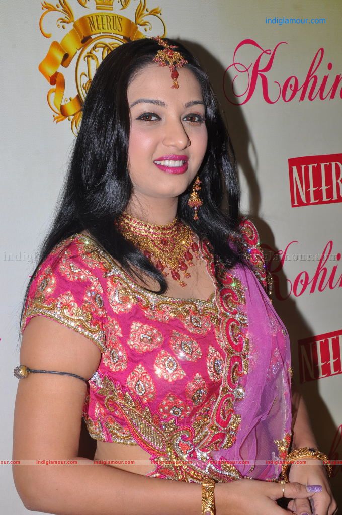 Siddhi Mamre Actress hd photo