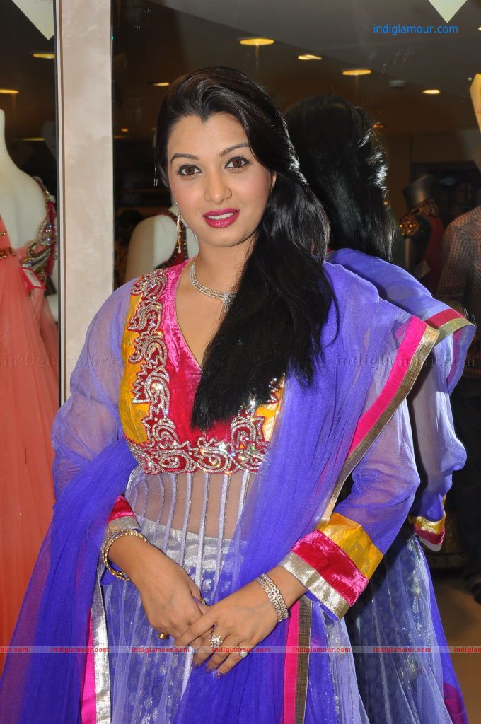 Siddhi Mamre Actress hd photo