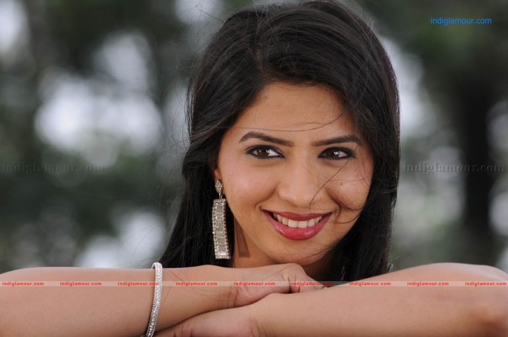 Nisha Shah Actress hd photo