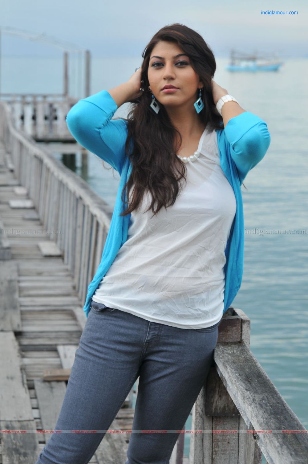 Sarah Sharma Actress hd photo