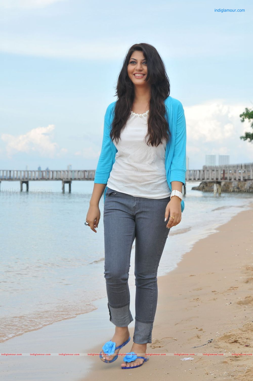 Sarah Sharma Actress hd photo