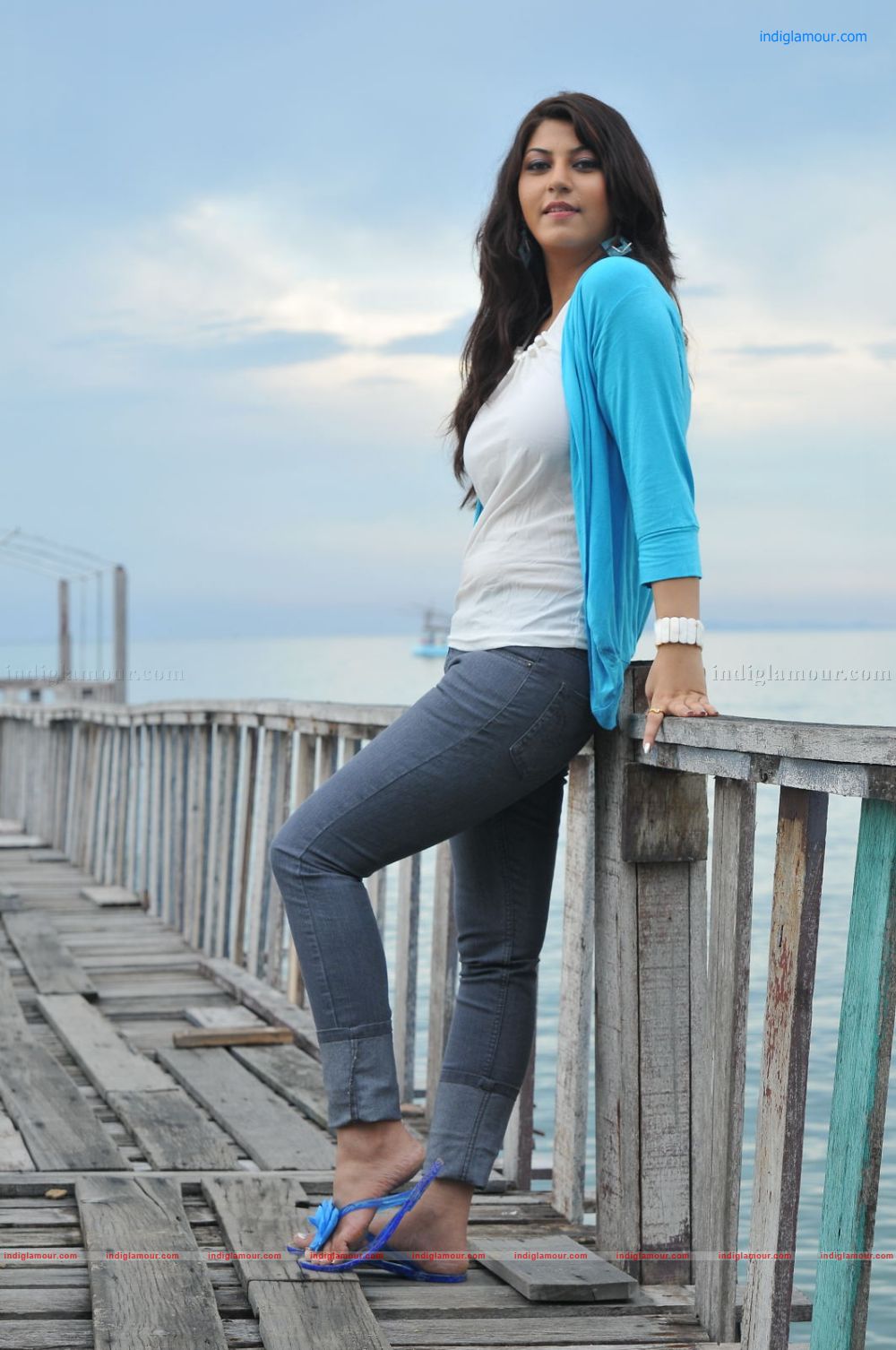 Sarah Sharma Actress hd photo