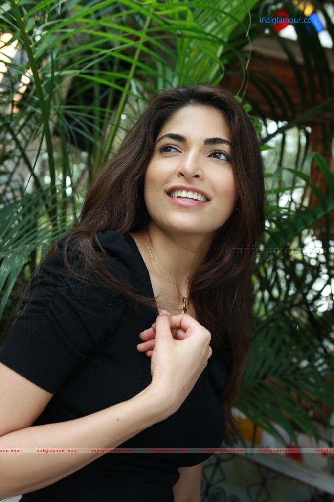 Parvathy Omanakuttan Actress hd photo
