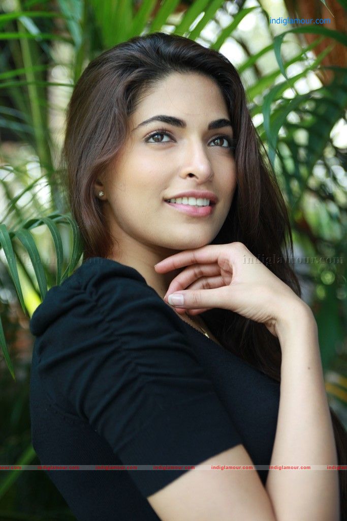 Parvathy Omanakuttan Actress hd photo