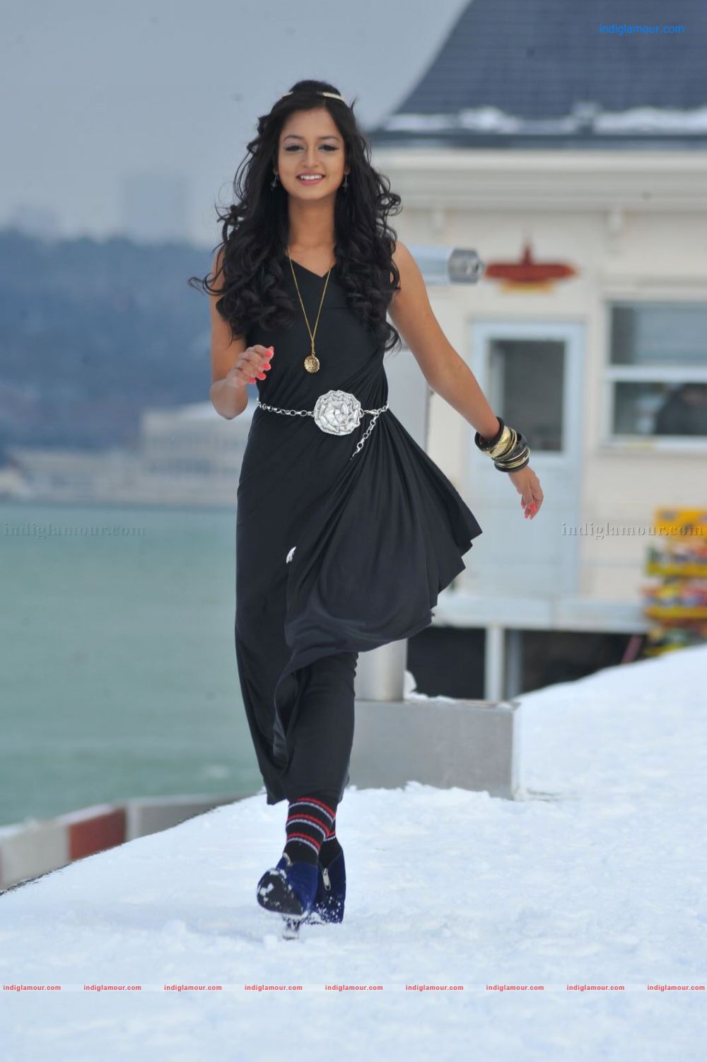 Shanvi Actress hd photo