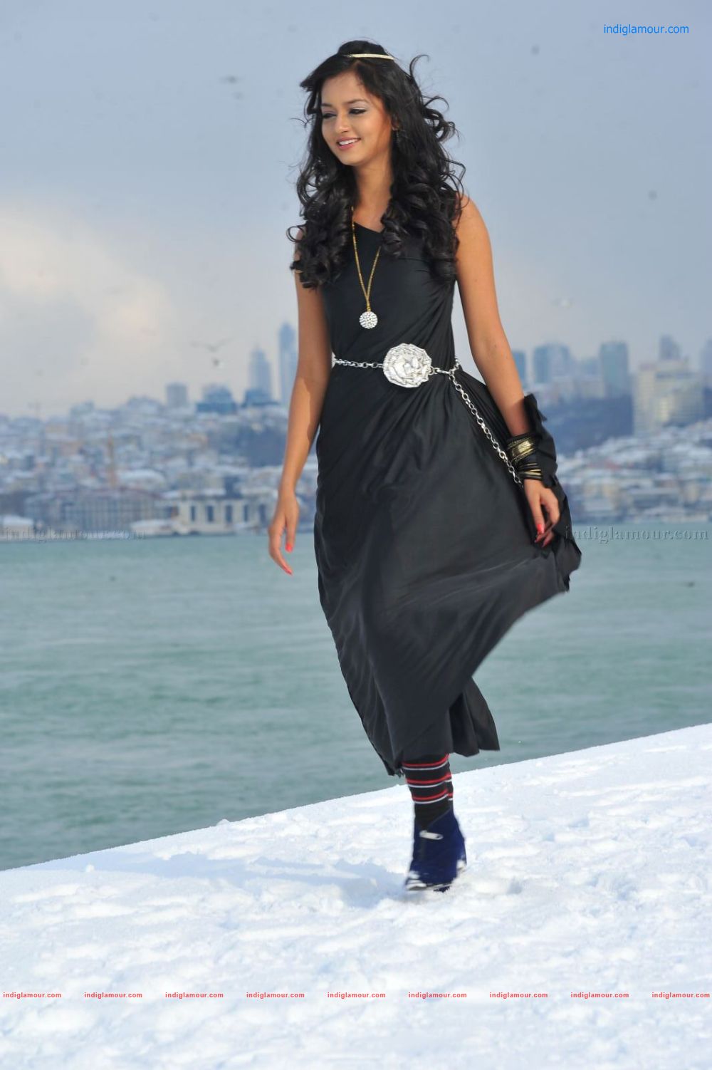 Shanvi Actress hd photo