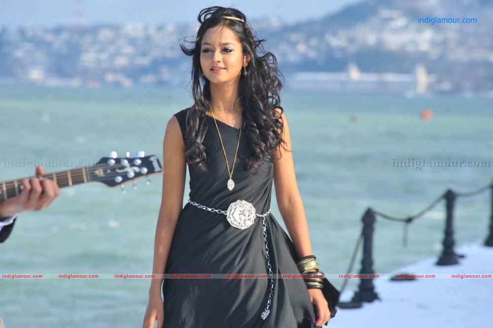 Shanvi Actress hd photo