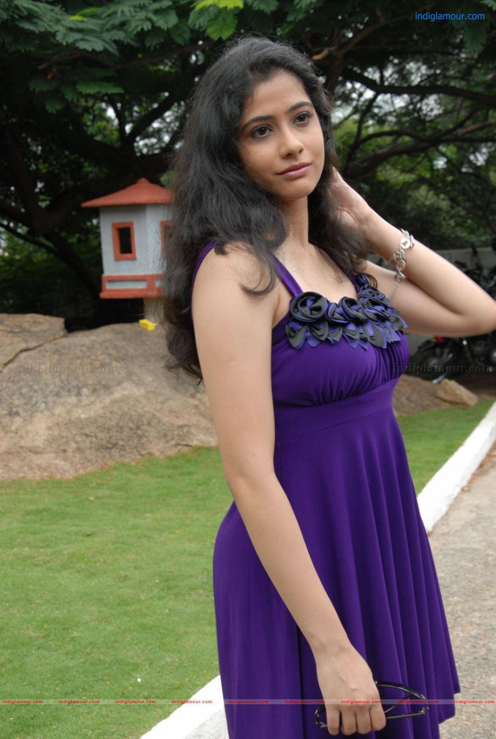 Kashmira Actress hd photo
