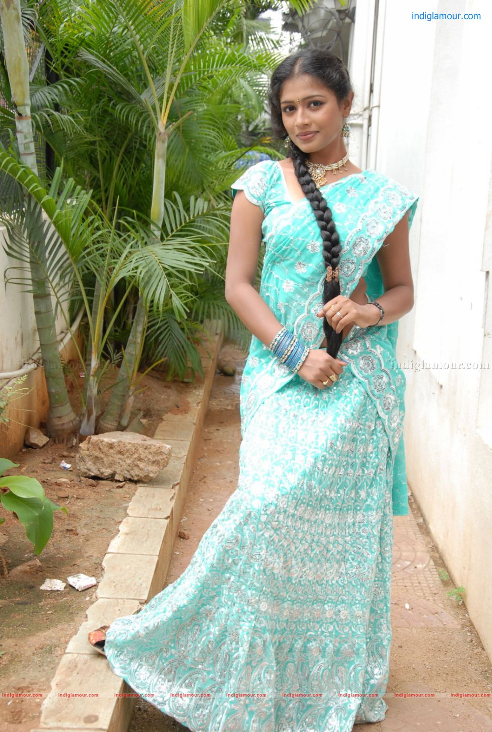 Anusri Actress hd photo