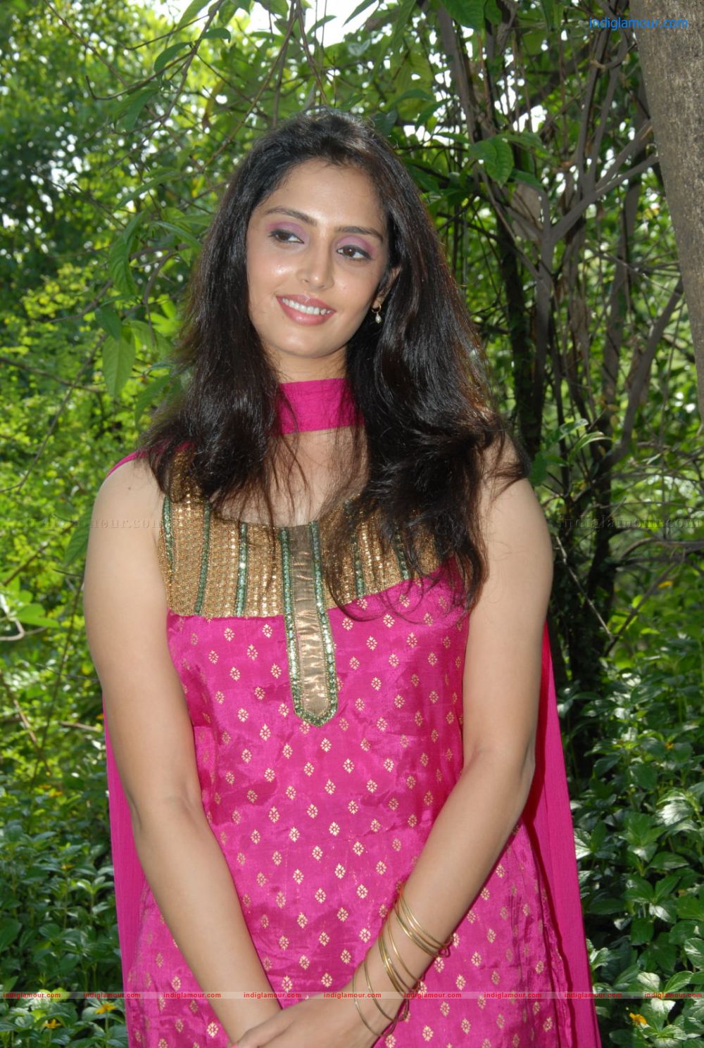 Yashika Actress hd photo