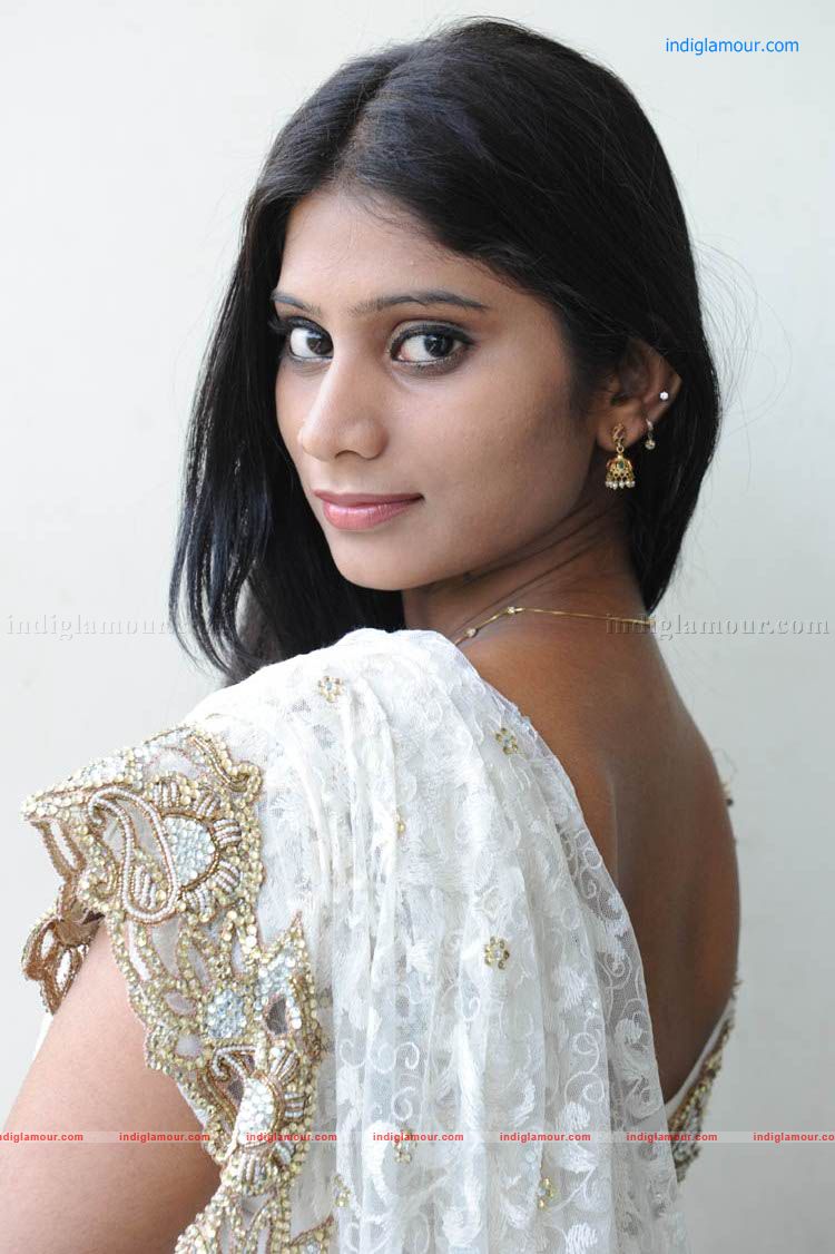Midhuna Actress hd photo