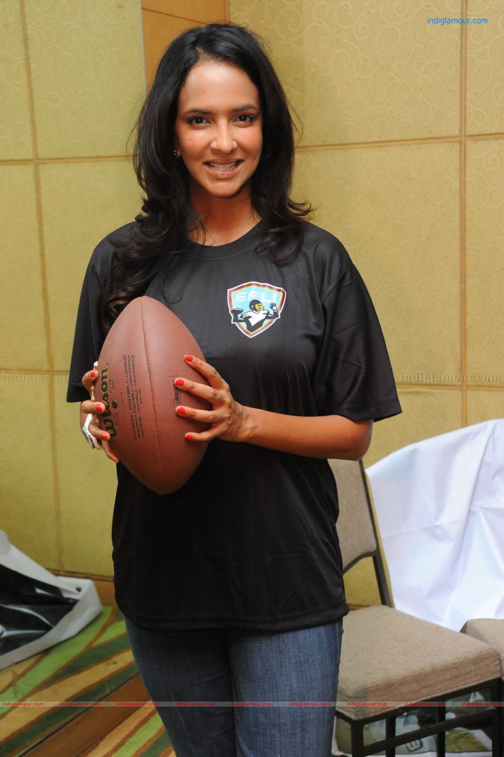 Lakshmi Manchu Actress hd photo