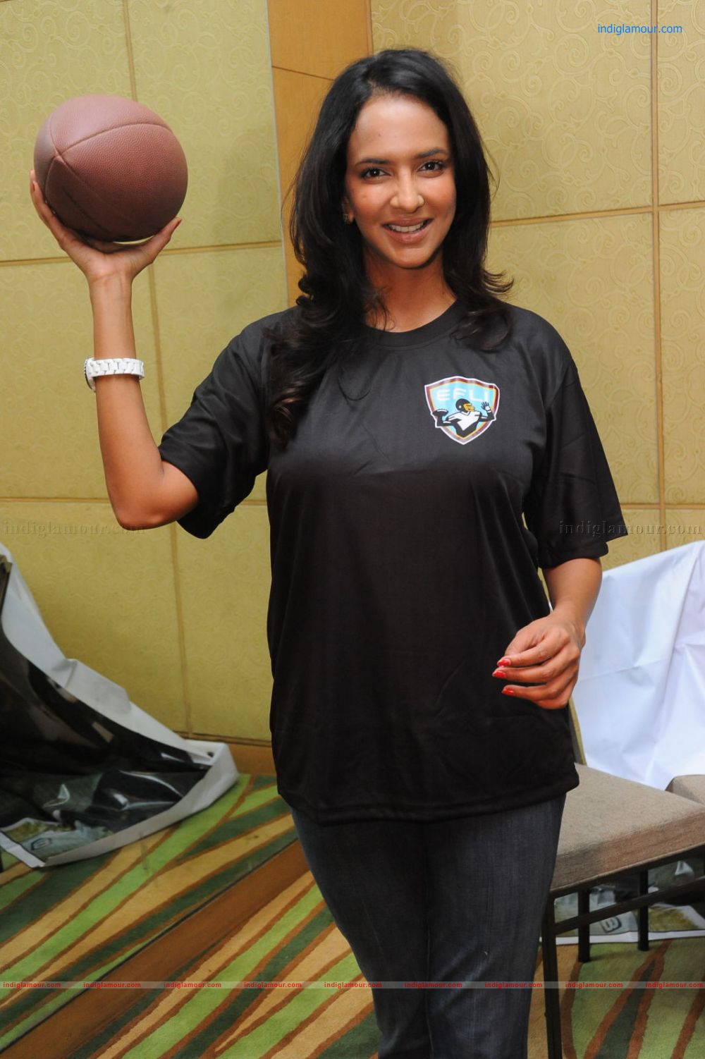 Lakshmi Manchu Actress hd photo