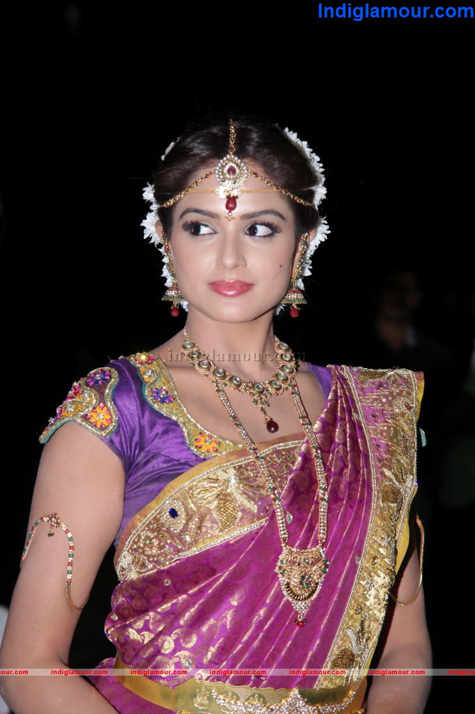 Asmitha Sood Actress hd photo