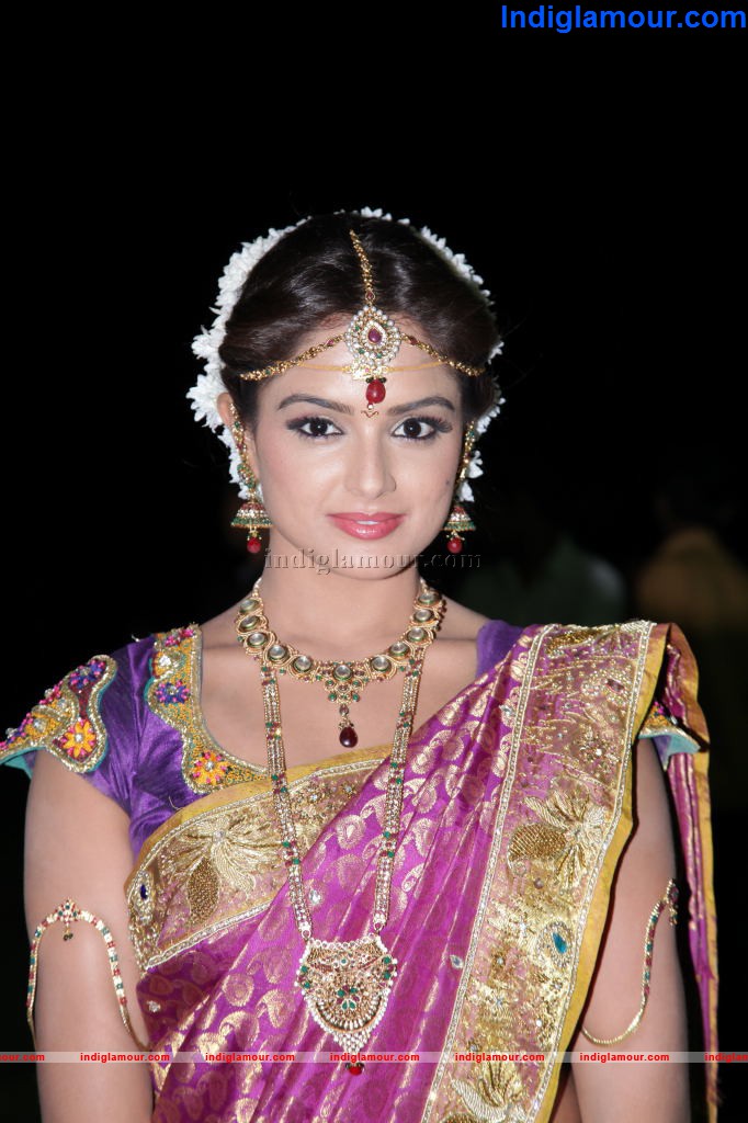 Asmitha Sood Actress hd photo