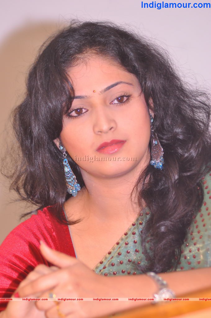 Hari Priya Actress hd photo