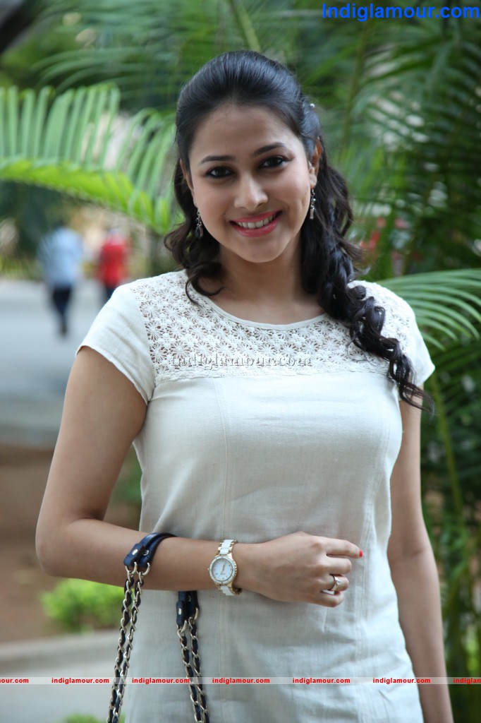 Panchi Bora Actress hd photo