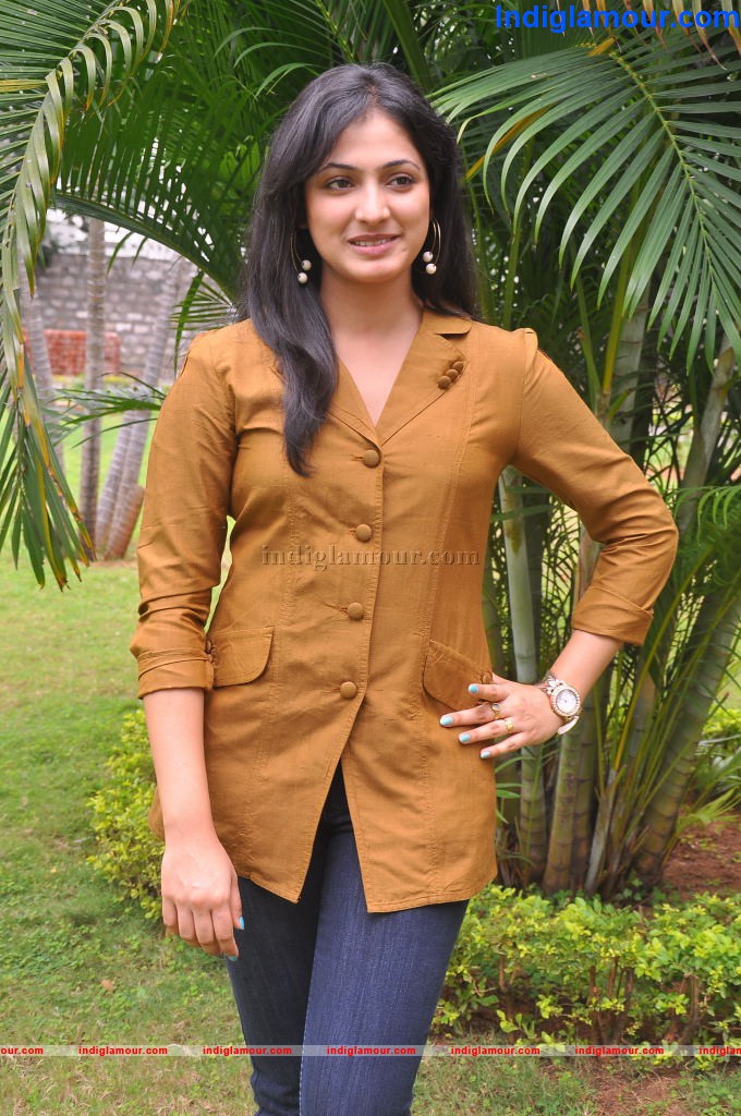 Hari Priya Actress hd photo